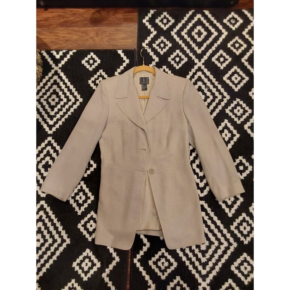 International Concepts Latte Look 3 Button Lined Lightweight Blazer. Size 8